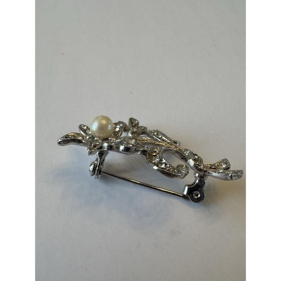1940s Flower Marcasite Cultured‎ Pearl Brooches - Picture 3 of 8